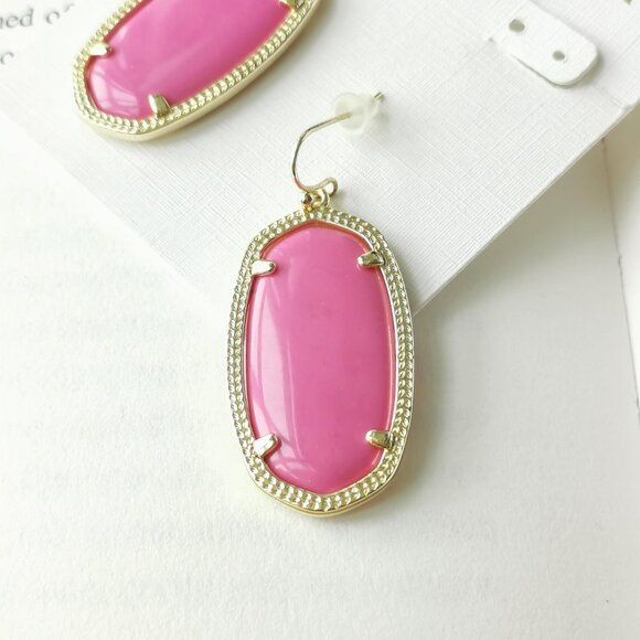 NEW KENDRA SCOTT Elle Magenta Magnesite Gold Drop Earrings AUTHENTIC - Picture 3 of 3